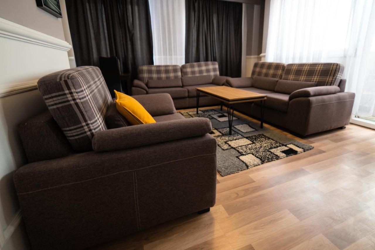 Cedartree Prishtina Apartment Prishtinë Ngoại thất bức ảnh
