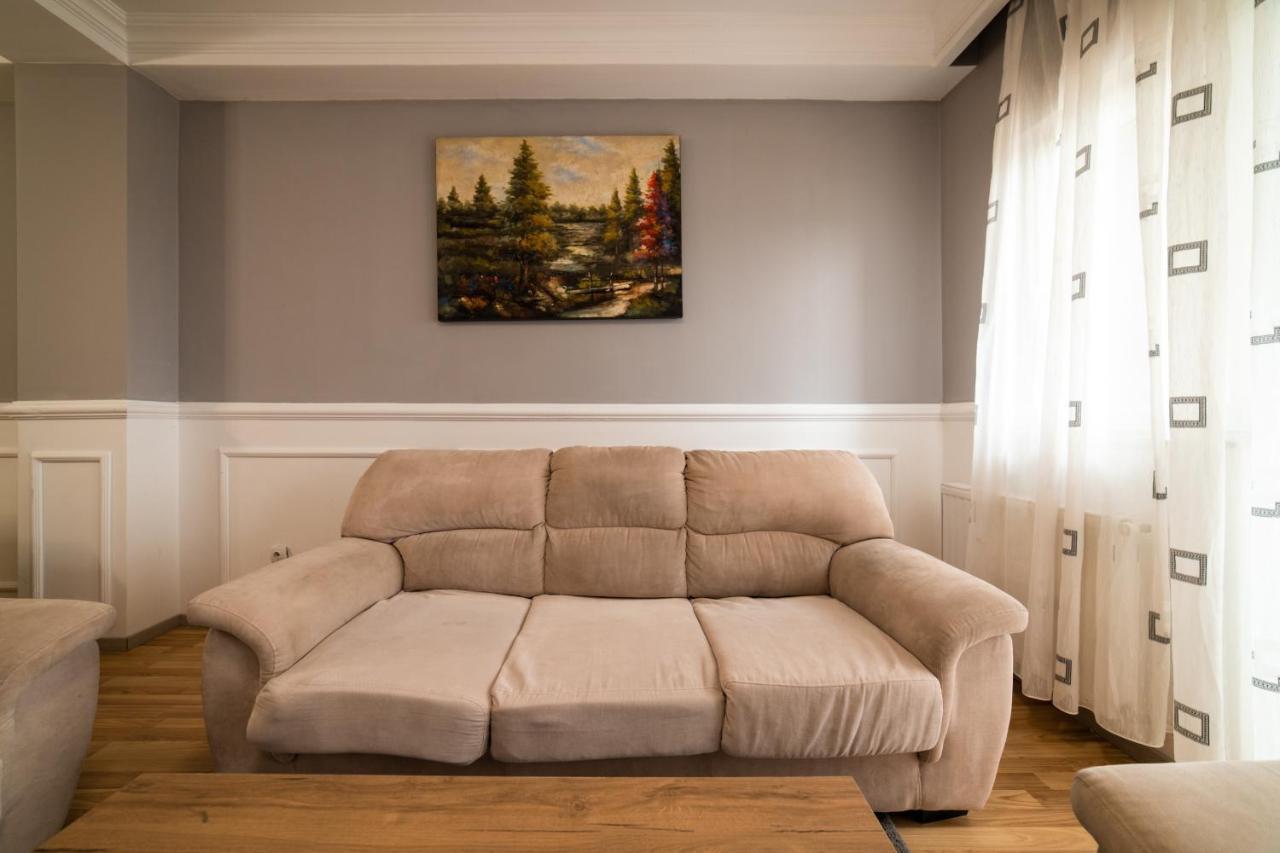Cedartree Prishtina Apartment Prishtinë Ngoại thất bức ảnh
