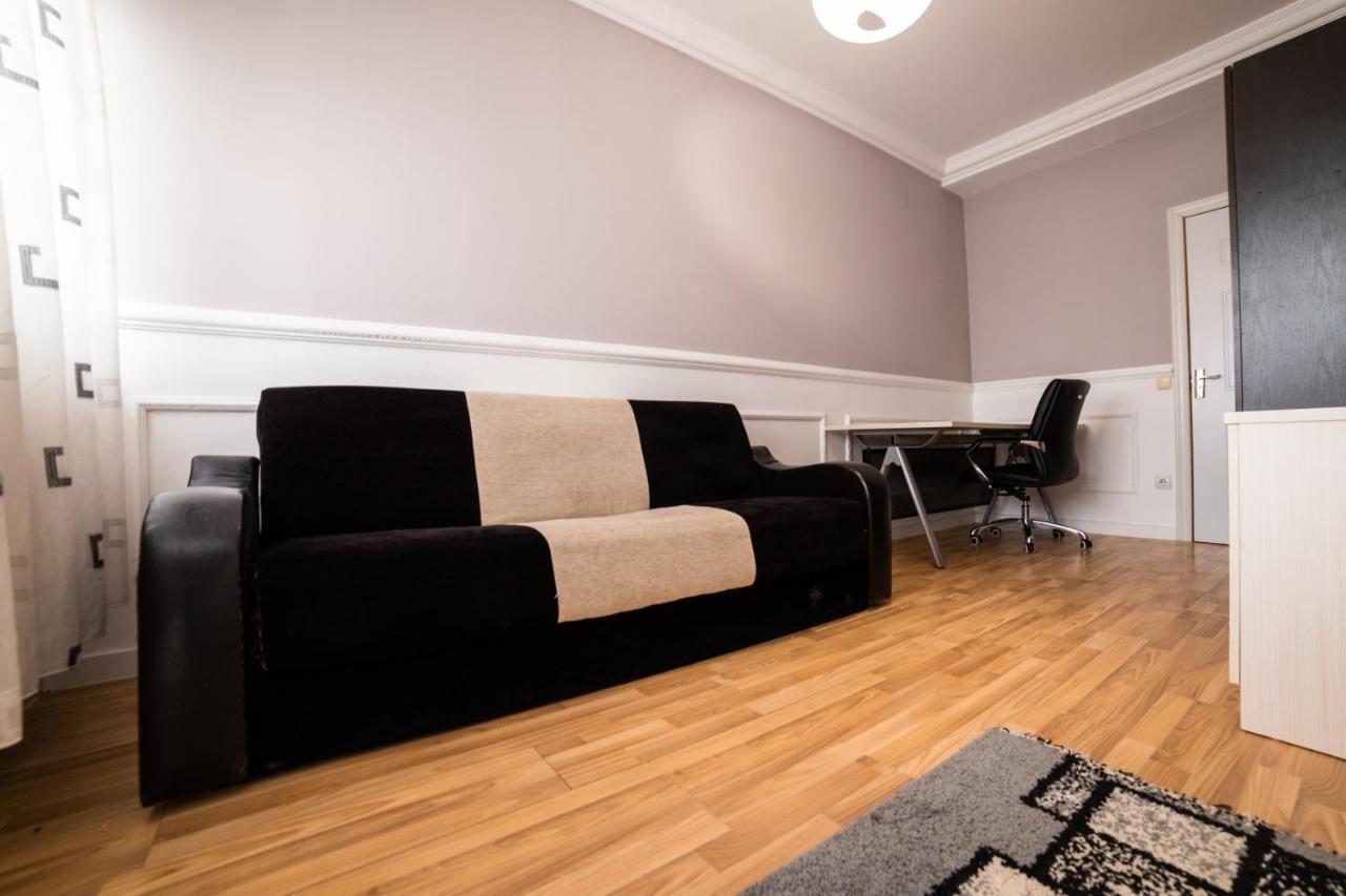 Cedartree Prishtina Apartment Prishtinë Ngoại thất bức ảnh