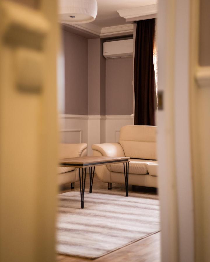 Cedartree Prishtina Apartment Prishtinë Ngoại thất bức ảnh
