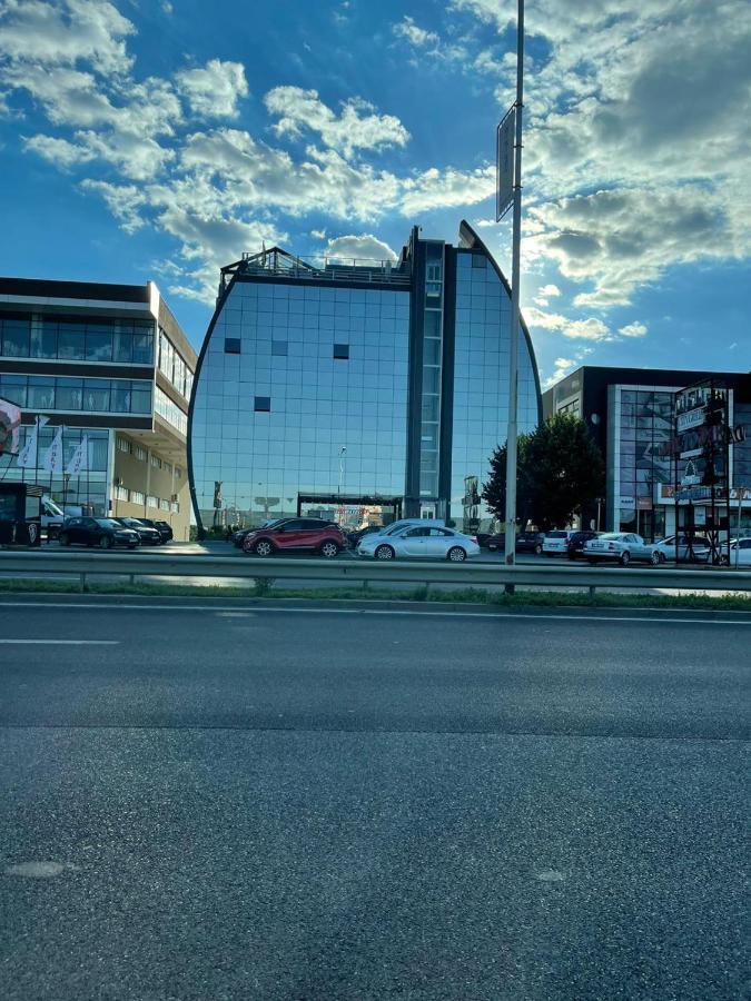 Cedartree Prishtina Apartment Prishtinë Ngoại thất bức ảnh